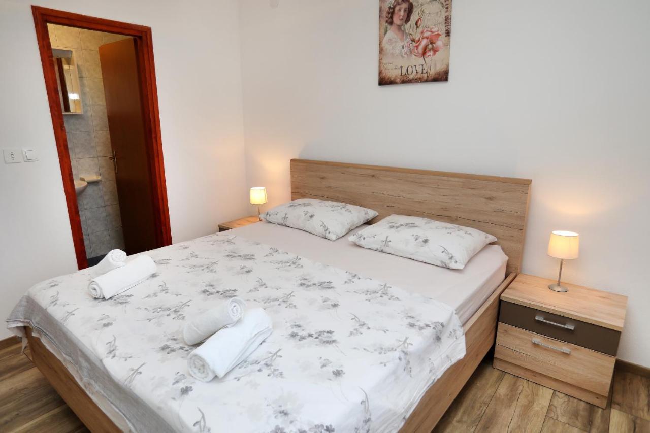 Apartman Gilan Seget Vranjica Eksteriør billede