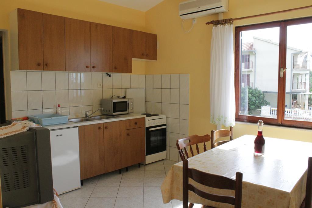 Apartman Gilan Seget Vranjica Værelse billede